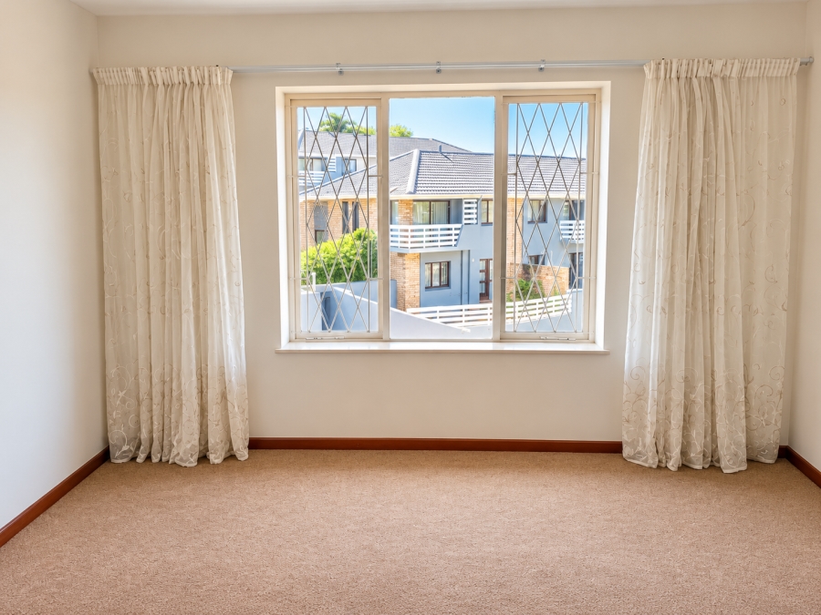 To Let 2 Bedroom Property for Rent in Beacon Bay Eastern Cape
